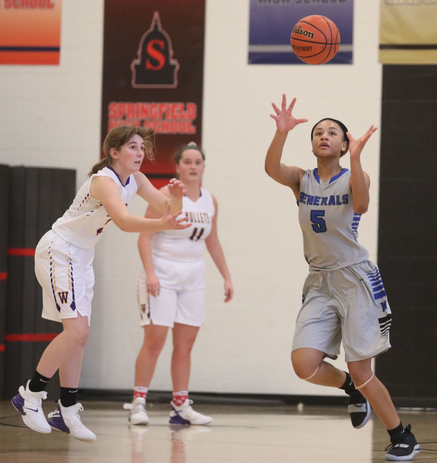 MacArthur vs Williamsville girls basketball 18 12.27.18.jpg